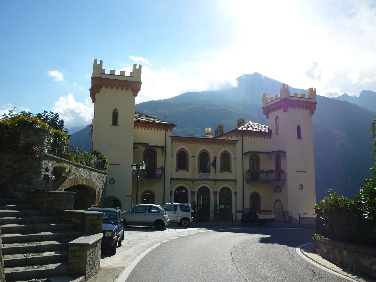 Le Château Baraing – Le château néo-gothique d'un médecin de Pont-Saint-Martin