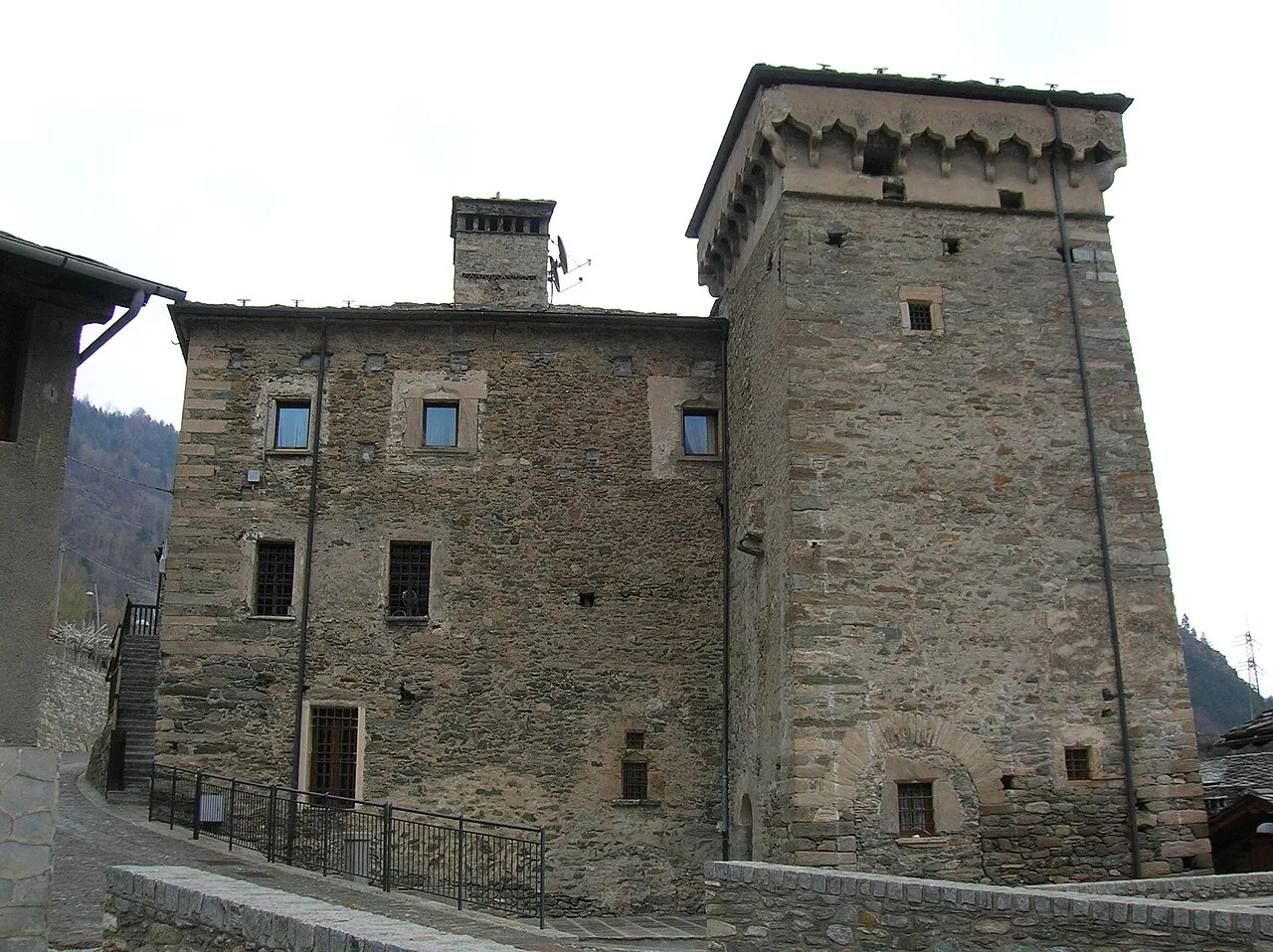 Le Château d'Avise – Une demeure de 1492 où l'on visite… en passant à table
