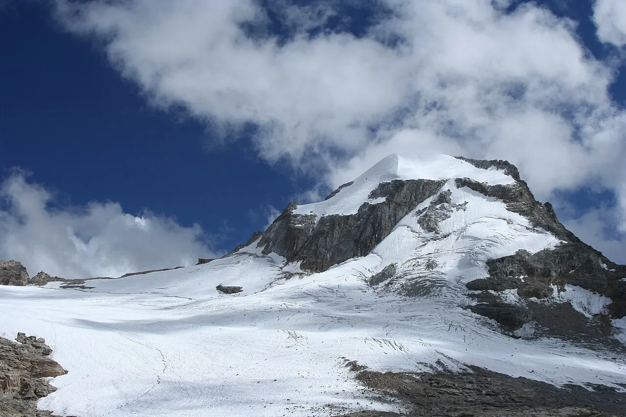 Le Ciarforon – Le dôme de glace en face du refuge Vittorio Emanuele