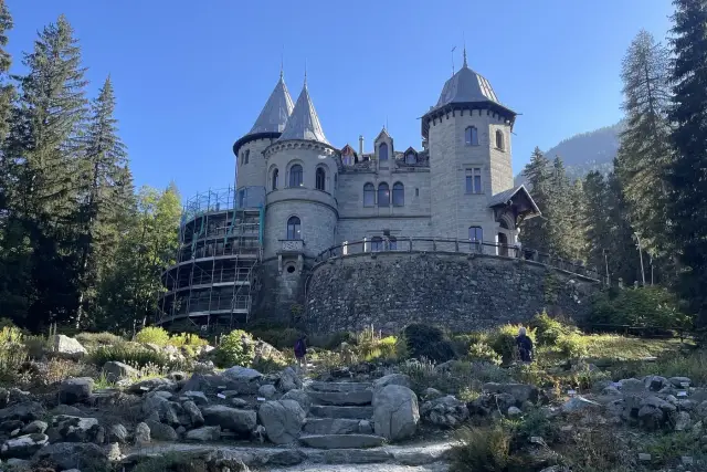 Savoy Castle