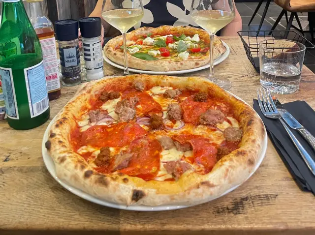 Pizzeria Avalon