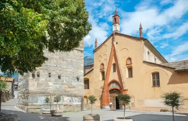 The collegiate church of Saint-Ours