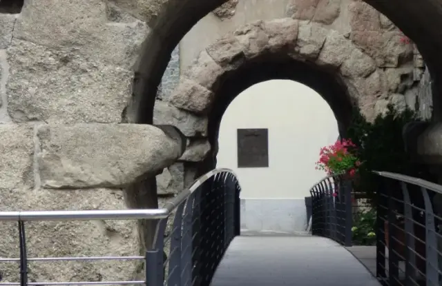 The Roman gates of Aosta – photo 1